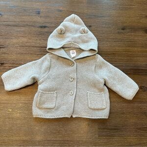 3/20$ GAP Light Grey Knit Hooded Bear Cardigan size 3-6 months